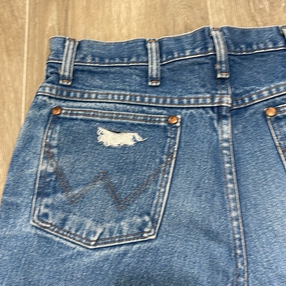 Wrangler Vintage High Wiasr Denim Cutoff Shorts Size 8 - Picture 4 of 6